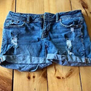 Aeropostale size 4 Boyfriend Shorts